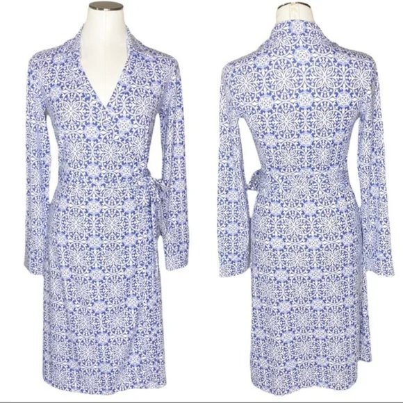 Pendleton Dresses & Skirts - Pendleton Blue White Medallion Tile Print Wrap Dress Med